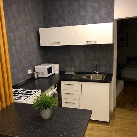 Komfort Apartman วาค ภายนอก รูปภาพ